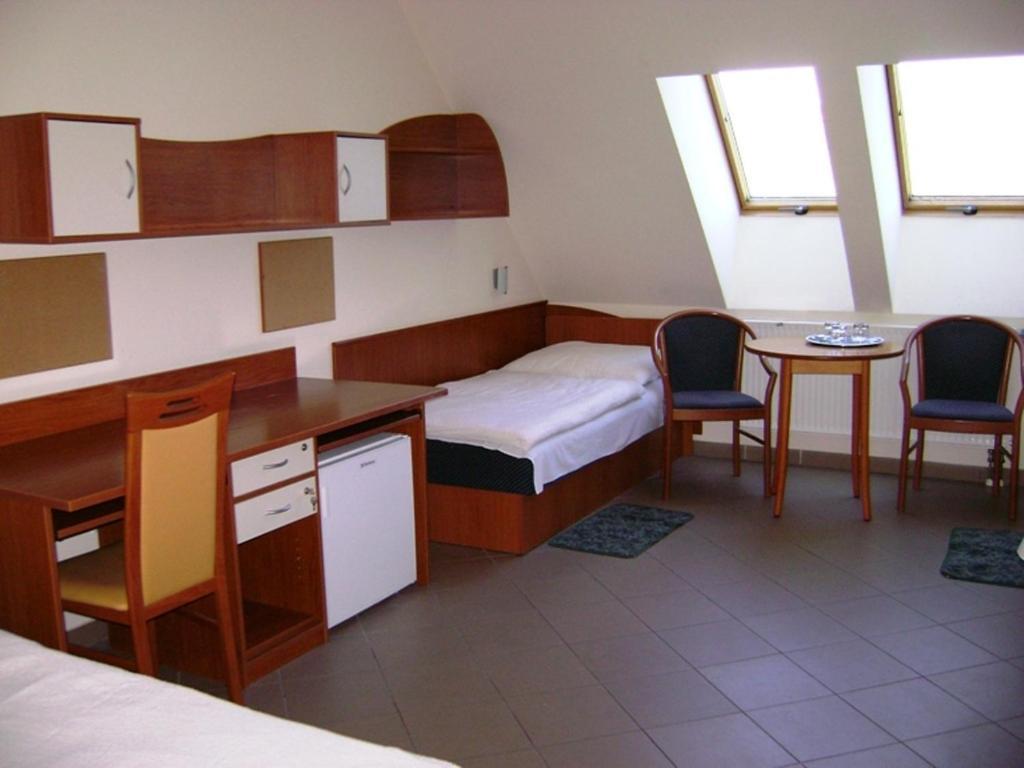 Karoly Robert Diakhotel Gyöngyös 객실 사진